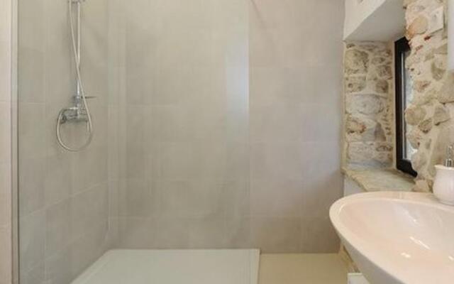 Traditional Stone Holiday Home Zadar