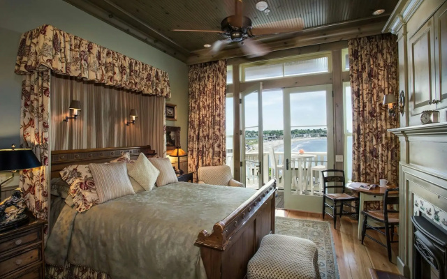 The Chanler at Cliff Walk
