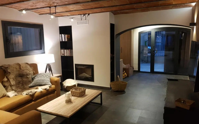 Amaroq Explorers BaseCamp