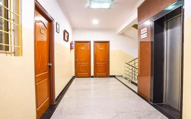 Fabhotel The Kings Suites