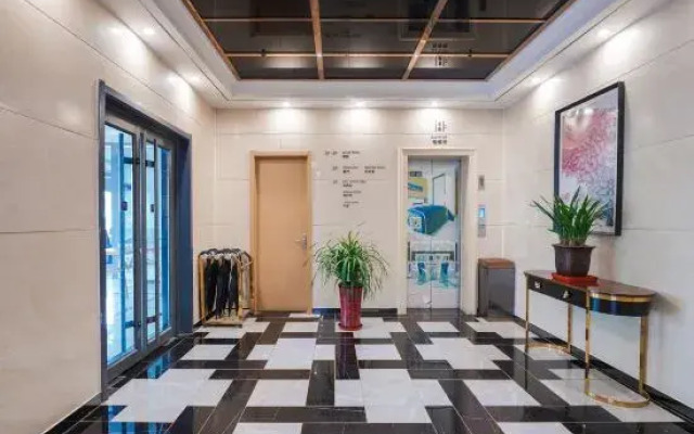 LANOU Hotel (Yucheng Debai Plaza)