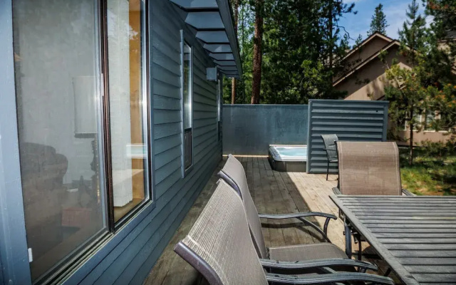 Blue Goose 16 4 Bedroom Home