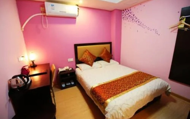 Super 8 Hotel Yangzhou Shouxi Lake Wenchangge