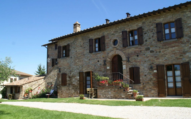 Holiday Home in Montone With Swimming Pool