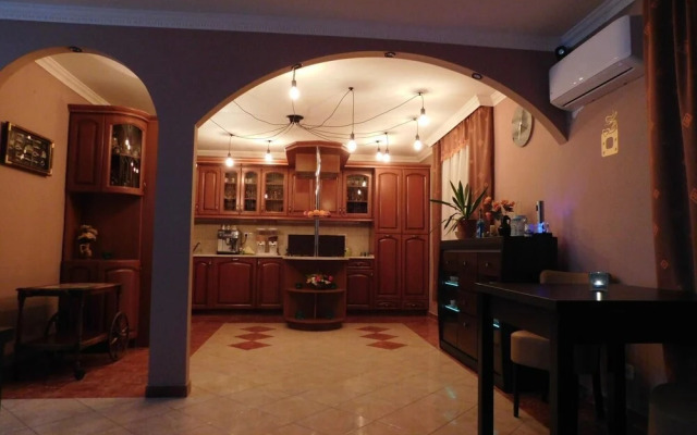 Sunrise Apartmanház