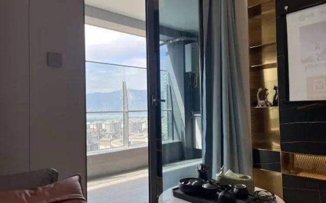 Yihejuju – Balcony – Kunming