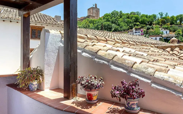 Luxury House in Granada Center. Reyes II