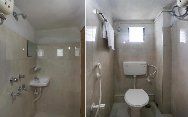 OYO 61919 Piyush Residency