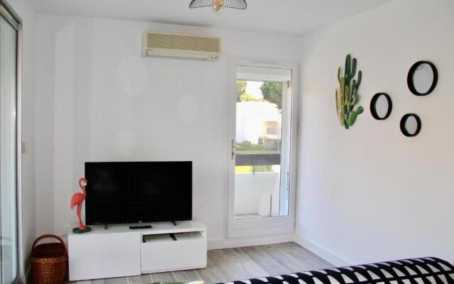 LE TAMARINA P2 avec parking - piscine proche plage