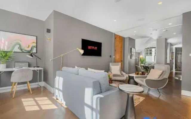 The Story Apartment - Soho - By Frankie