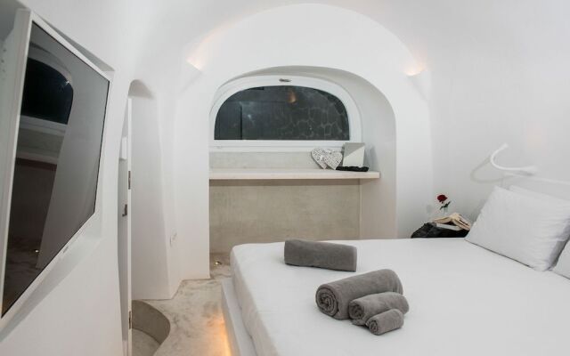 White Sky Caldera Villa by Blue Escape