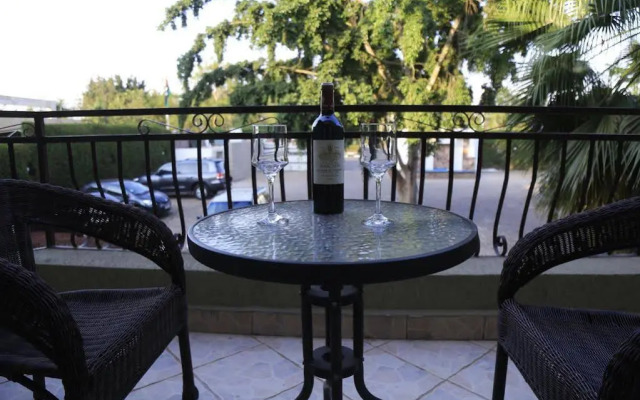Iwawe Hotel