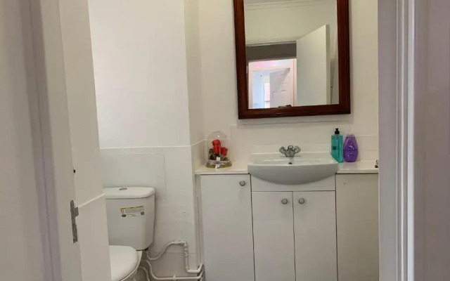 Spacious London Excel 3 bedrooms, Full Kitchen, Apartment