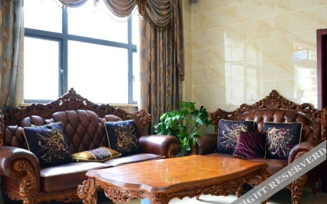 Mulan Huachen Holiday Hotel