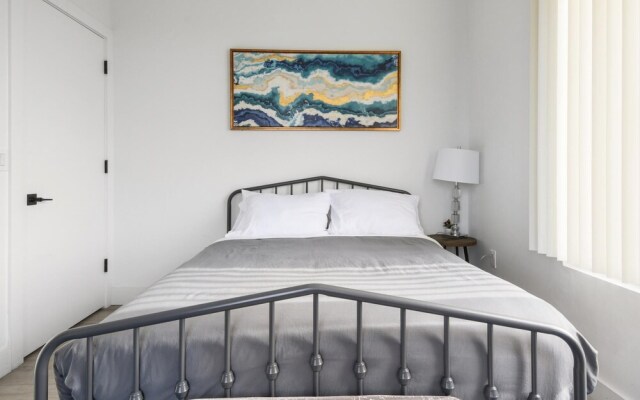 Luxury 2BR 30 Mins to Manhattan Evonify