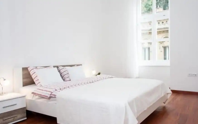 Mezzanine Apartments