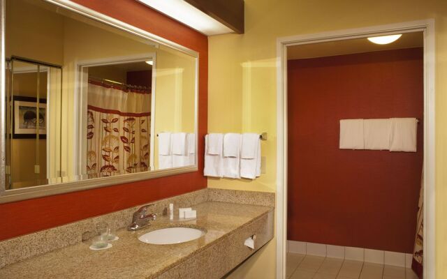 Courtyard Louisville - Airport