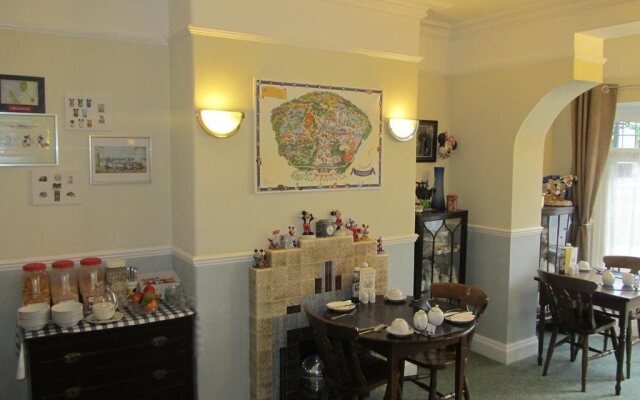 Lorna Doone Bed and Breakfast Guest House