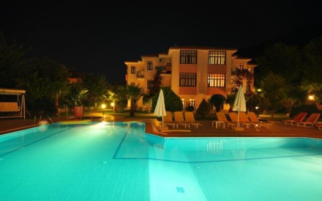 Oran Apart