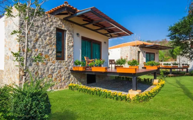 Mela Garden Retreat Cottage