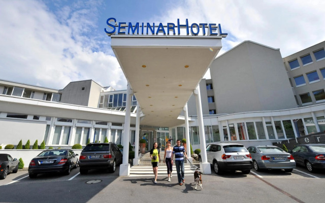 TOP SeminarHotel am Aegerisee Unteraegeri