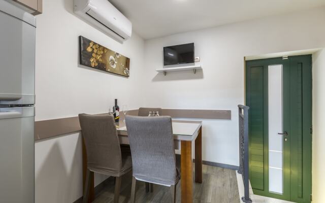 Reval Luxury Stone House Apartments