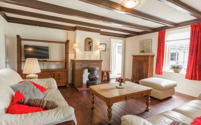 Cozy Holiday Home near Forest in Baarn