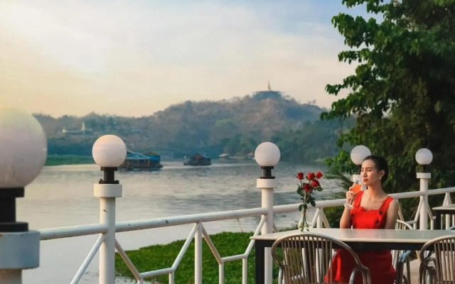 Golden Dragon Resort