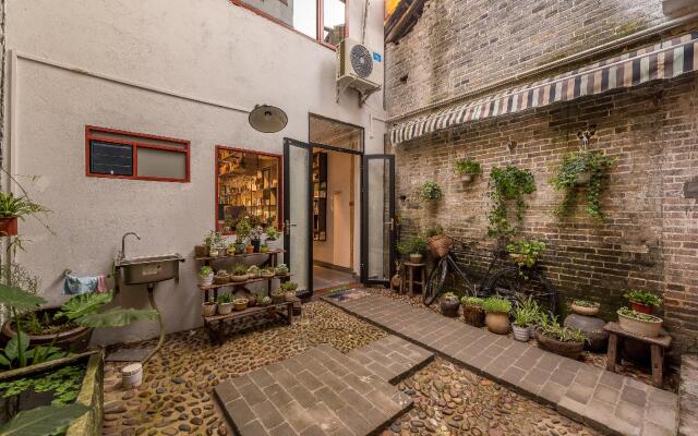 Yangshuo Autumn Inn