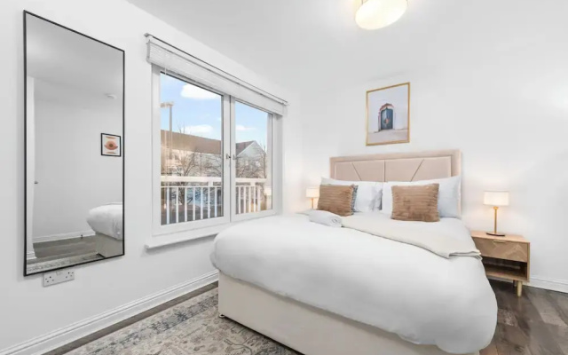 Urban Elegance 5-Bed Glasgow Home