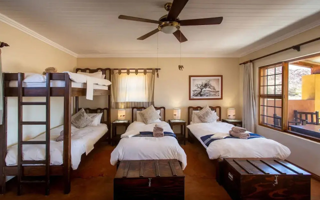Klein-Aus Vista Desert Horse Inn