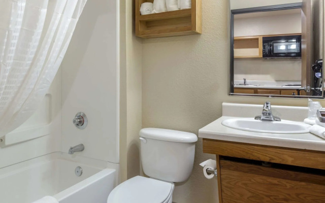 WoodSpring Suites Raleigh Garner