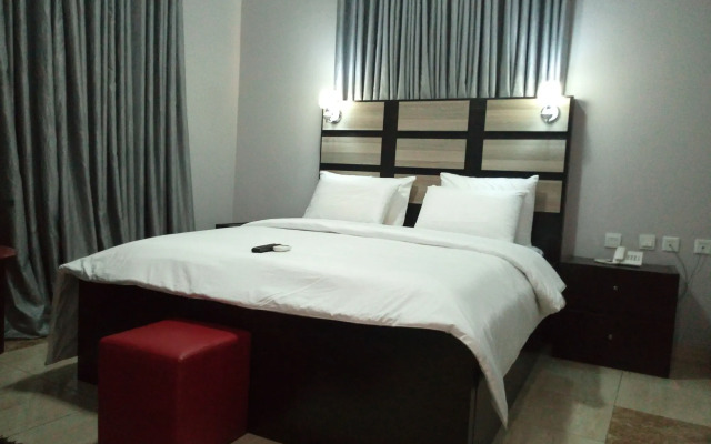 Somerset Suites