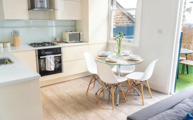 Brixton/2bed Flat/privateterrace/tv/wifi