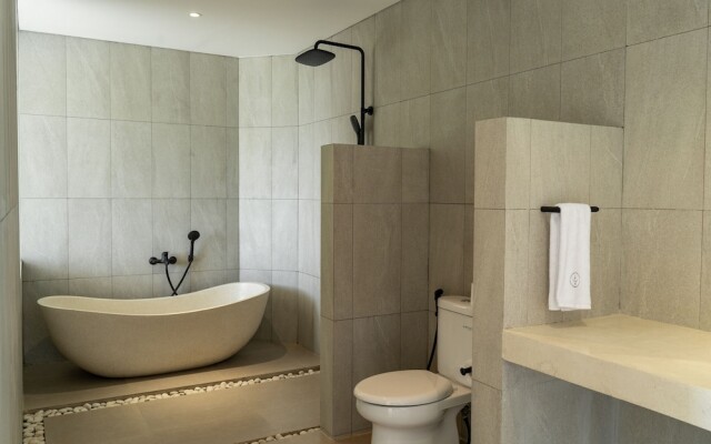 JadenHill CityView 8BR Villa Heated Pool+Movieroom