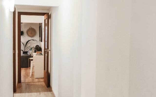 Aragó large and cozy 3br apartment