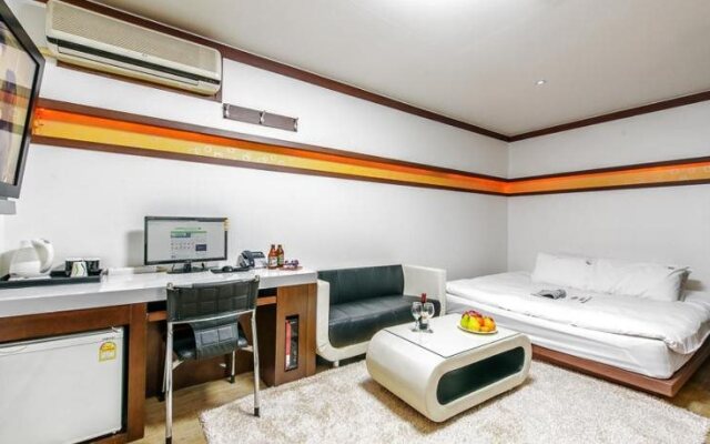MK Hotel