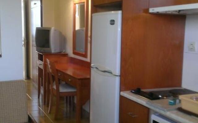 Captain Yiannis Studios & Apartments