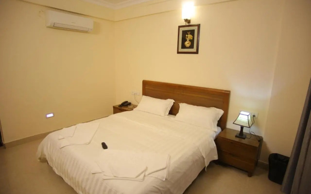 The Lounge Business Hotel
