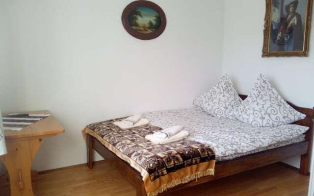 Agrouturistic House in Manastirea Humorului