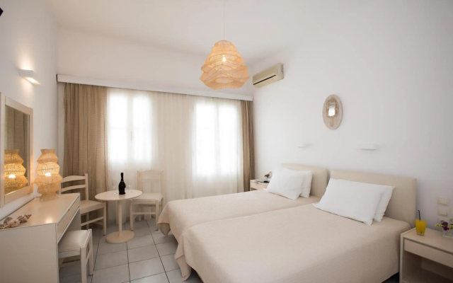 Charissi Hotel