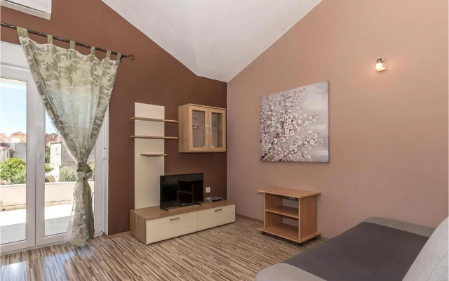 Holiday home Tribunj 430