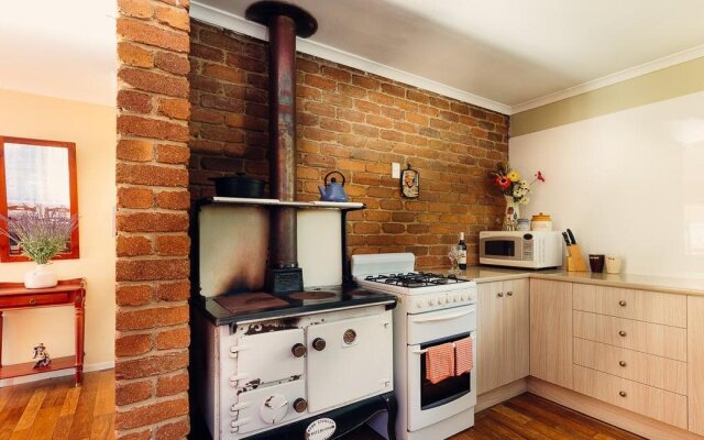 Jacaranda Cottages