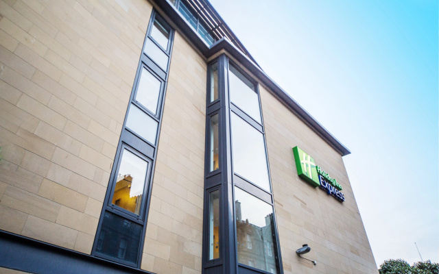 Holiday Inn Express Edinburgh Royal Mile by IHG