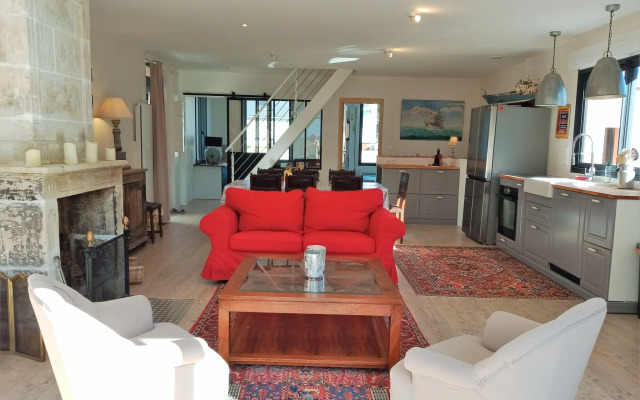 Comfortable Holiday Home 50 m From the sea