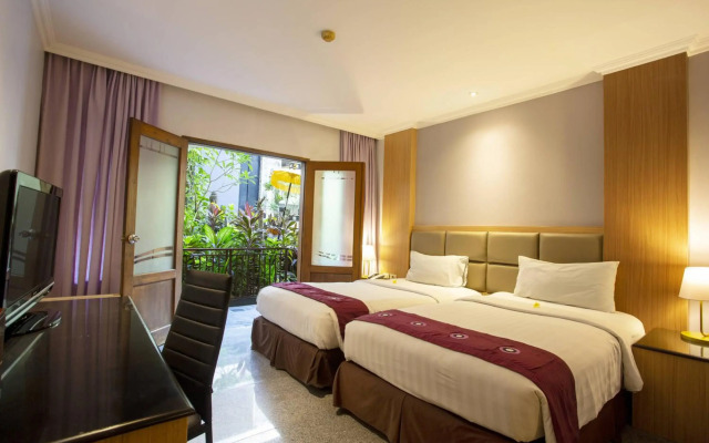 Famous Hotel Kuta