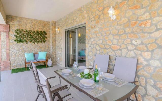 Casa Jacaranda El Gastor by Ruralidays