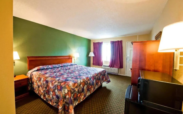 Motel 6 Millington, TN