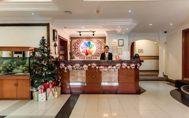 OYO 89735 The Dream Hotel