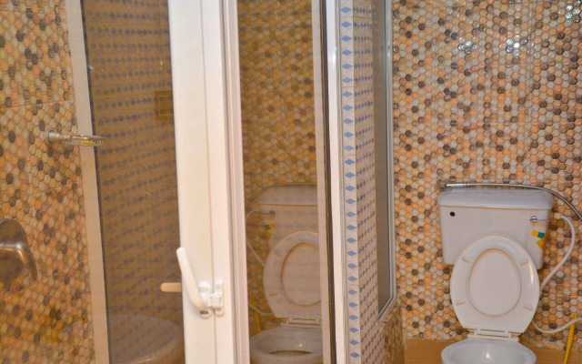 Halatria Hotel & Towers